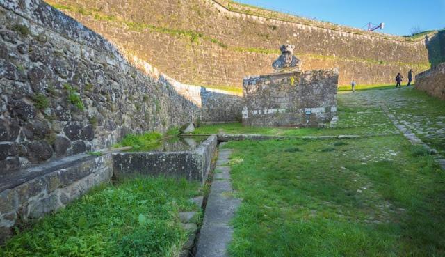 Fortaleza Faro Valenca Buitenkant foto